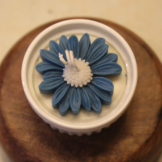 DAISY CUP CANDLE (mogra)